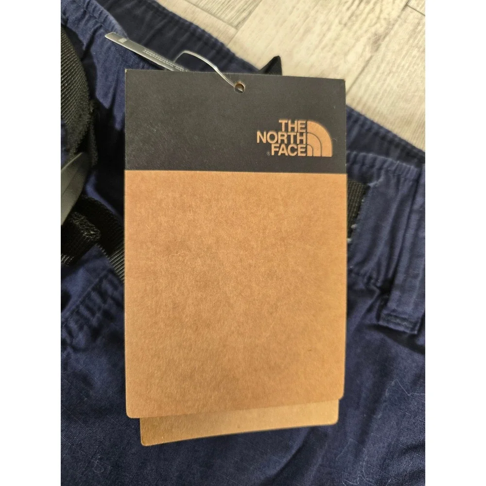 The North Face Mens Ripstop Cargo Shorts Summit Navy NF0A7Q9S SMALLNWT